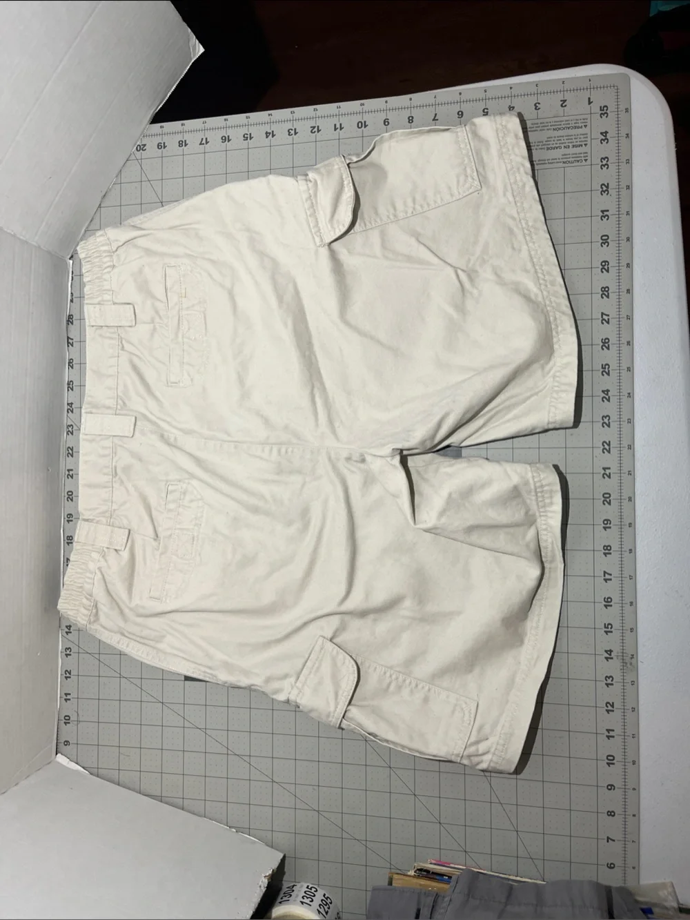 Men's Cargo Shorts in Light Beige - Lightweight Everyday Wear
